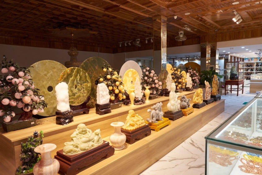 làng đá mỹ nghệ non nước bán hàng