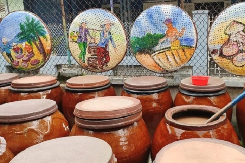 Làng nước mắm Nam Ô