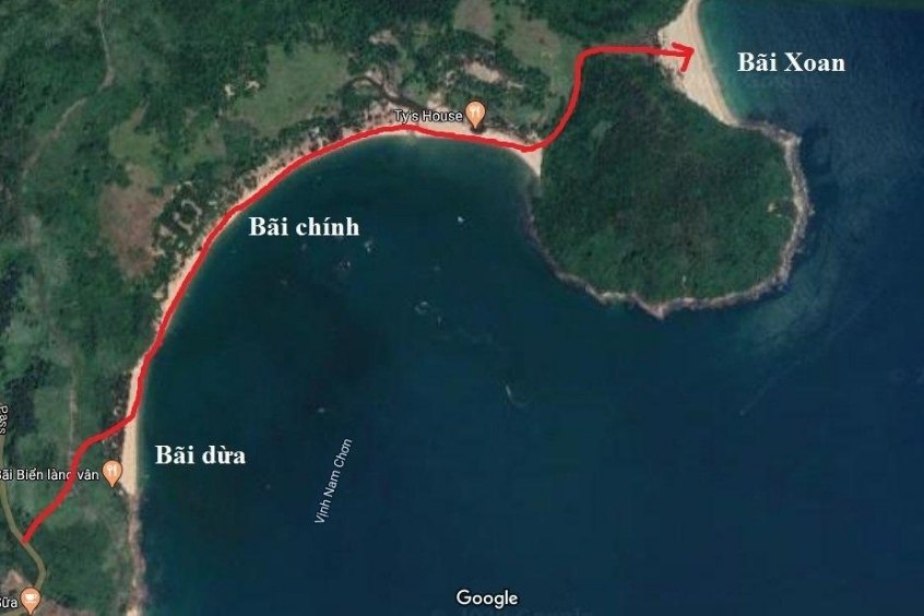 Bãi biển Làng Vân nằm ở đâu?
