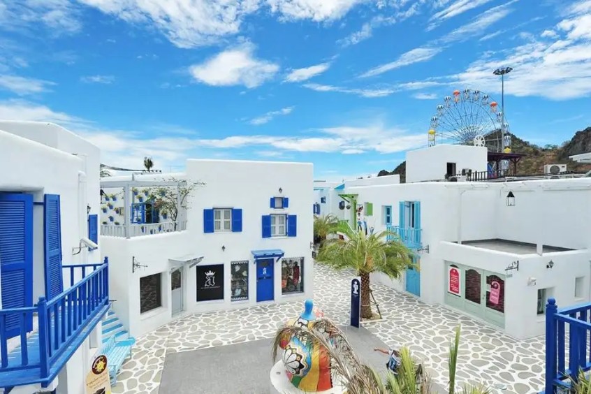 Santorini park stay
