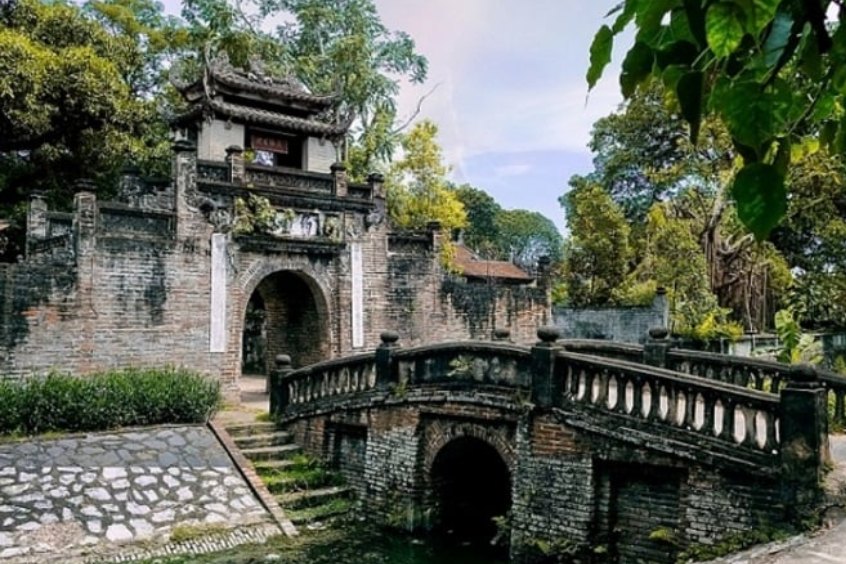 Làng cổ Phong Nam