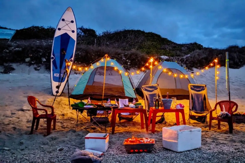 cắm trại tại bãi đá đen