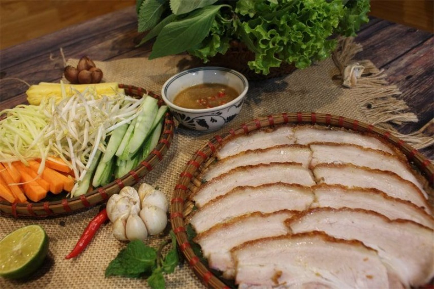 bánh tráng cuốn thịt heo Quê Xưa Đà Nẵng