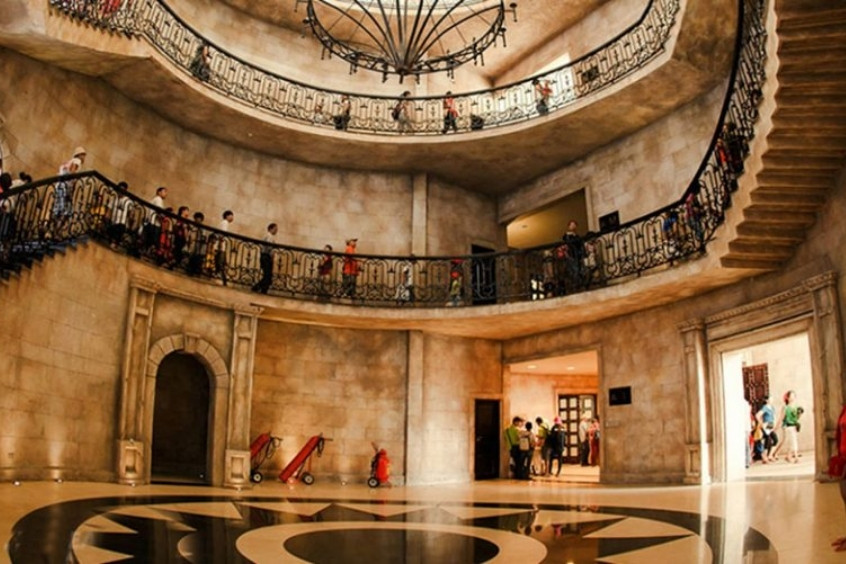 Khu vực trưng bày tượng sáp 