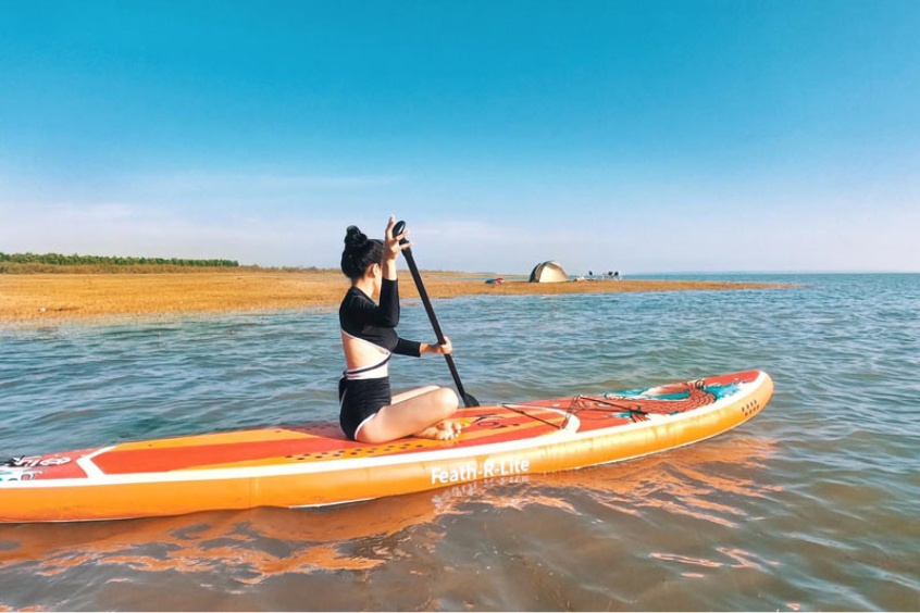 Chèo SUP biển mỹ khê