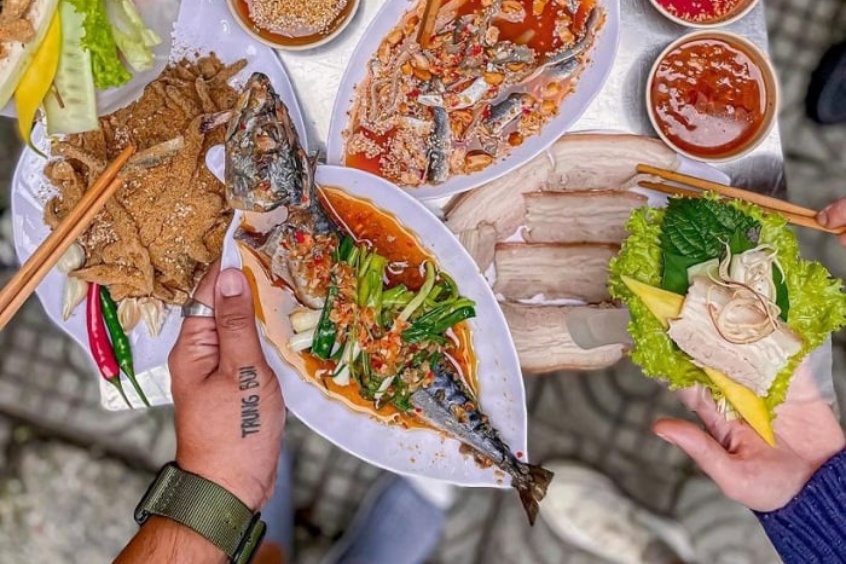 &nbsp;Gỏi cá Nam Ô