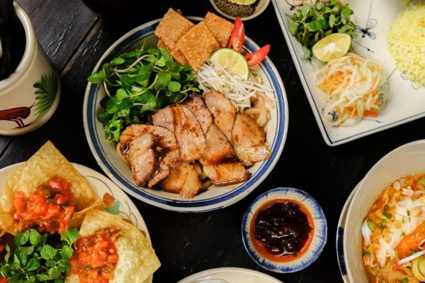 quán cao lầu thùy