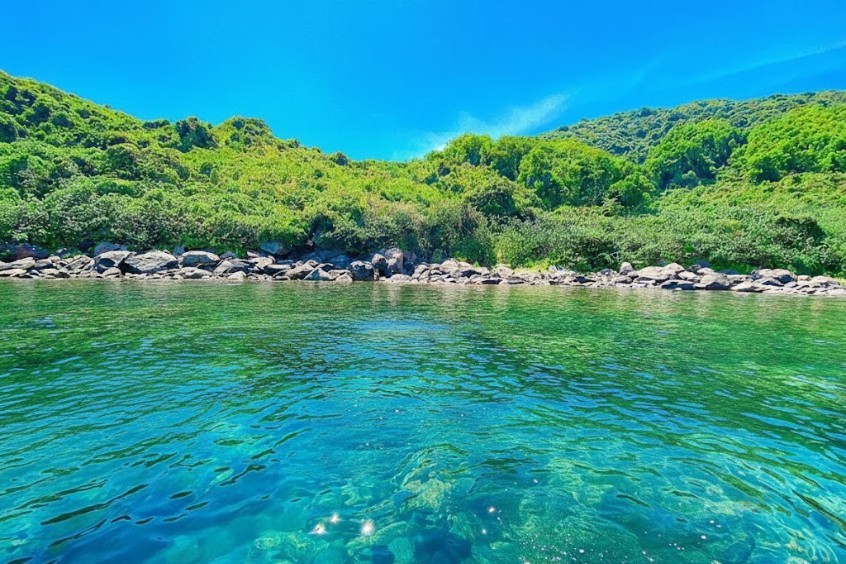 Nước biển trong xanh