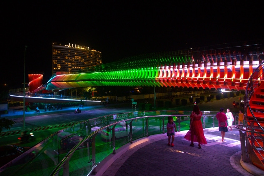 Không gian trong cầu đẹp