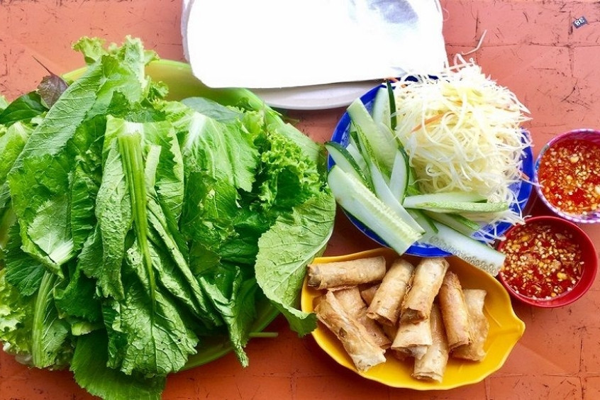Món cuốn ngon ở chợ