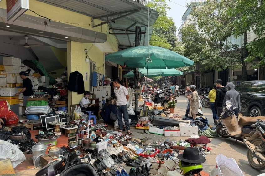 Chợ tăng bạt hổ