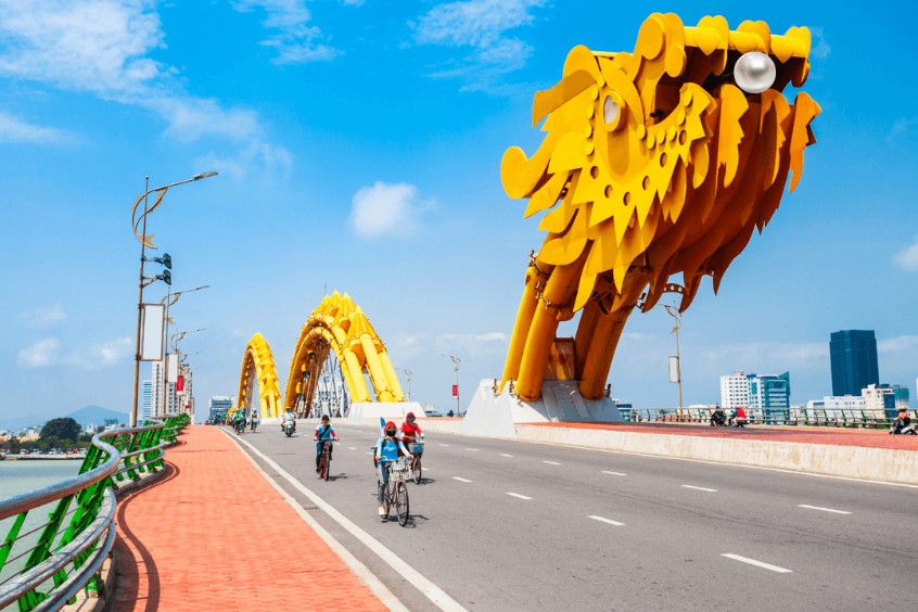 Di chuyển từ cầu rồng đến biển