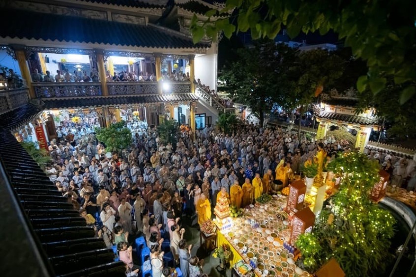 buổi lễ cầu an định