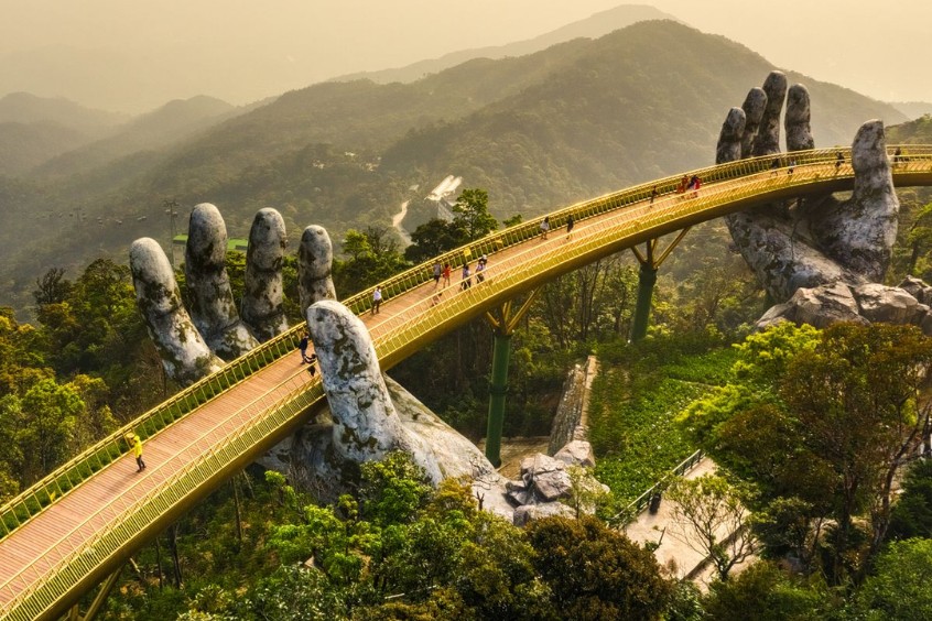  cầu vàng biểu tượng du lịch