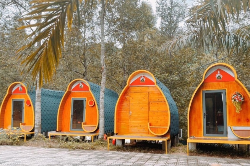 Không gian rộng rãi cực kỳ lý tưởng cho các hoạt động teambuilding và cắm trại