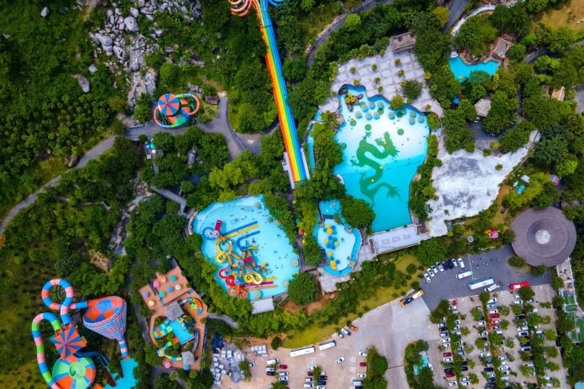 Hệ thống đường trượt nước tại khu dịch lịch núi Thần&nbsp;