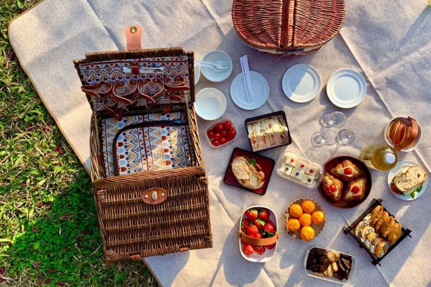 một ít đồ ăn nhẹ&nbsp;đi khu du lịch sinh thái Đà Nẵng sẽ giúp bạn có trải nghiệm thêm phần trọn vẹn