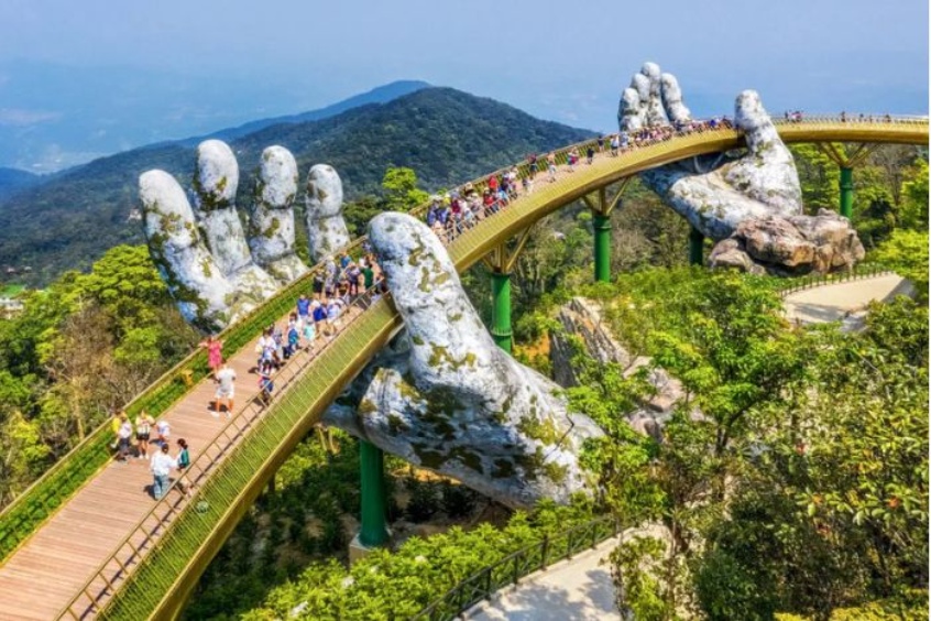 Check-in Cầu Vàng huyền thoại – biểu tượng đẳng cấp của du lịch Đà Nẵng