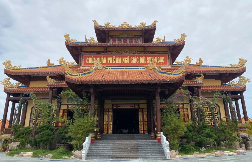 Chiêm bái chùa Quán Thế Âm tại Núi Kim Sơn Ngũ Hành Sơn