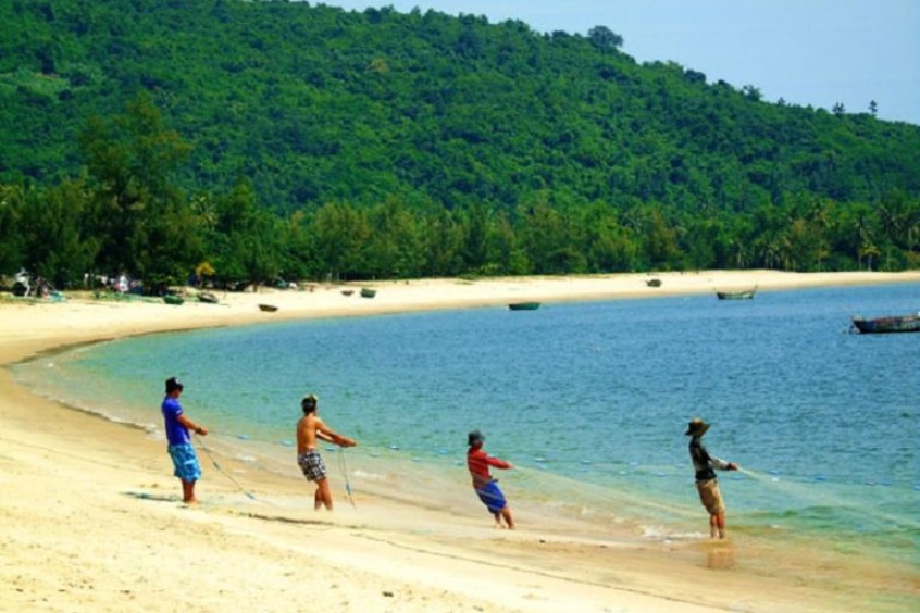 Cảnh biển hoang sơ Làng Vân Đà Nẵng&nbsp;