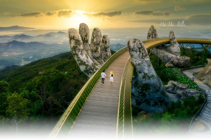 . Bà Nà Hills và Cầu Vàng - biểu tượng du lịch nổi bật của Đà Nẵng