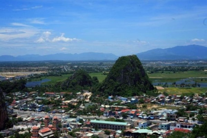 Kim Sơn nhìn bao quát từ trên cao