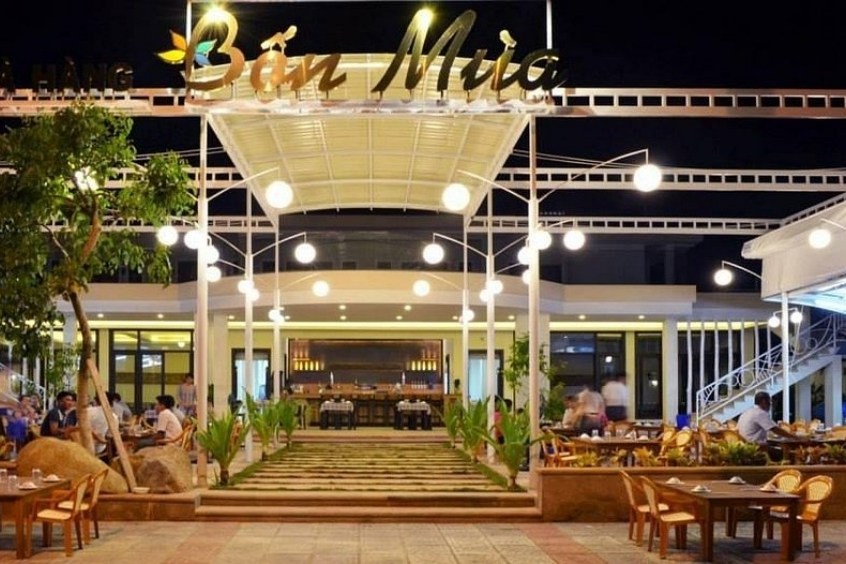 Không gian sang trọng tại nhà hàng 4 Mùa Bà Nà Hills