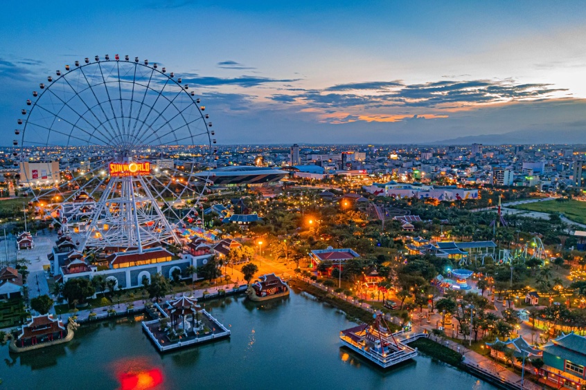 Biểu tượng vòng quay ánh sáng lung linh giữa lòng Đà Nẵng