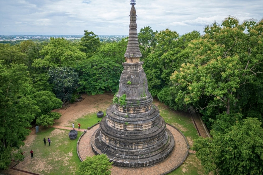 Chùa Wat Umong trầm mặc, lặng lẽ nằm giữa rừng già