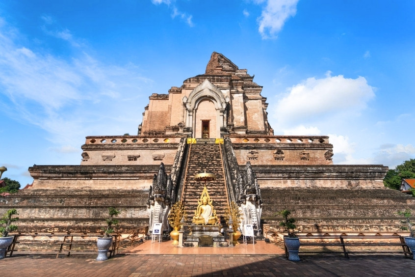 Chùa Chedi Luang - Trung tâm tâm linh và giáo dục Phật giáo của Chiang Mai