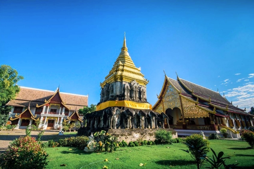 Chùa Chiang Man ấn tượng bởi tượng voi đá độc đáo