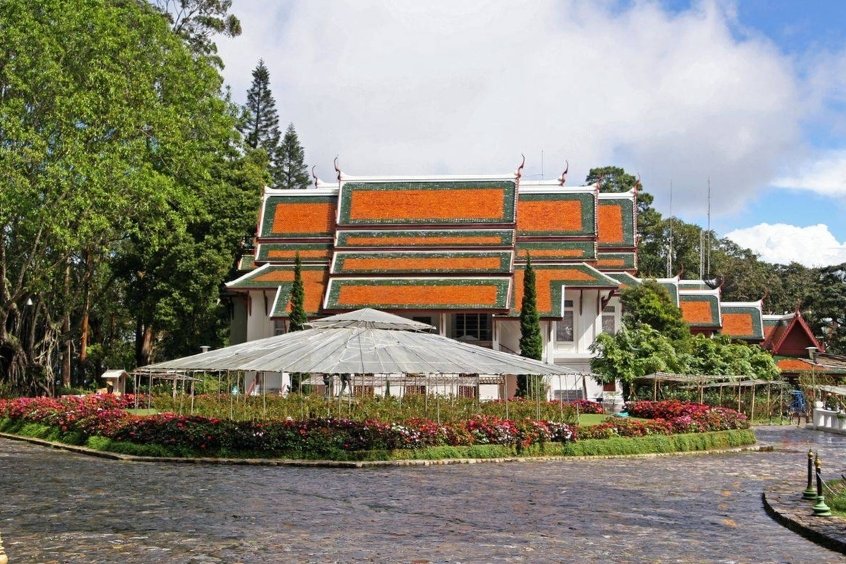 Cung điện Phu Ping với khu vườn Hoàng gia rộng lớn và tuyệt đẹp