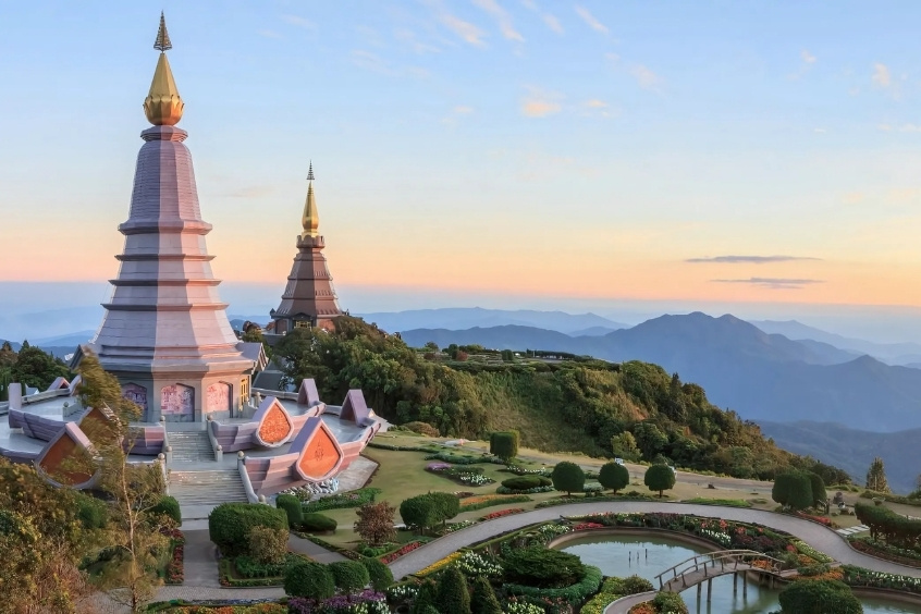 Vườn Quốc gia Doi Inthanon bao quanh bởi thiên nhiên hùng vĩ