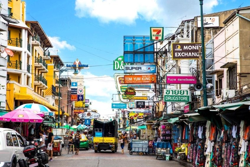 Phố Khao San thu hút đông đảo khách du lịch