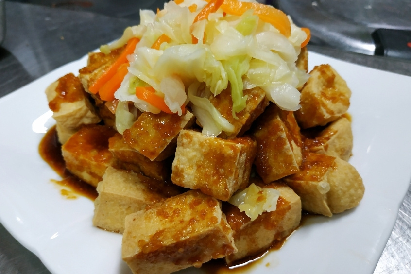 Đậu phụ thối đặc sản nức tiếng Trung Hoa, thách thức vị giác và lòng can đảm thực khách&nbsp;