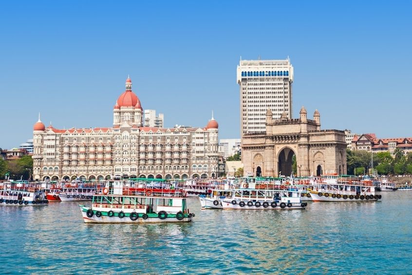 Cảng Mumbai với các tàu thuyền trên biển
