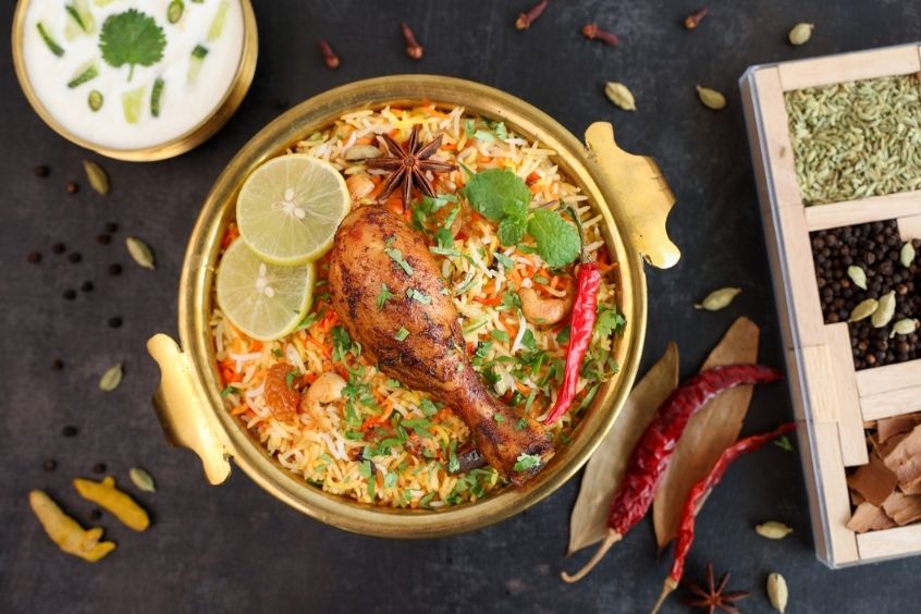 Cơm biryani gà truyền thống của Ấn Độ