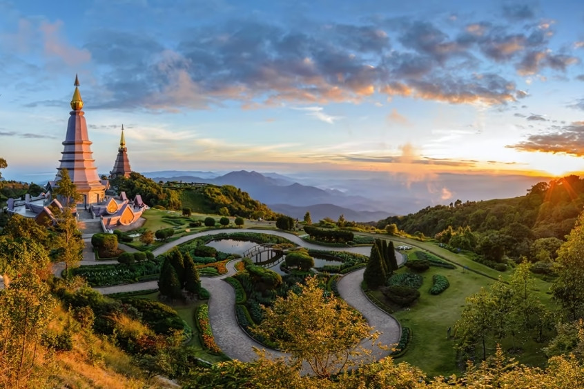 Kinh nghiệm du lịch Chiang Mai chinh phục Đồi Doi Inthanon với tầm nhìn ngoạn mục