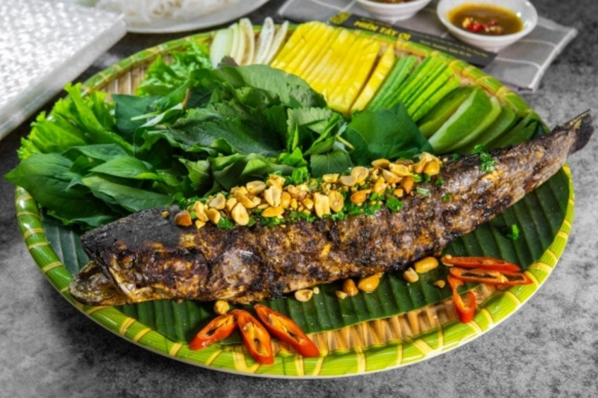 Về Cần Thơ, đừng quên thử cá lóc nướng trui món ngon trứ danh đậm hương vị miền Tây