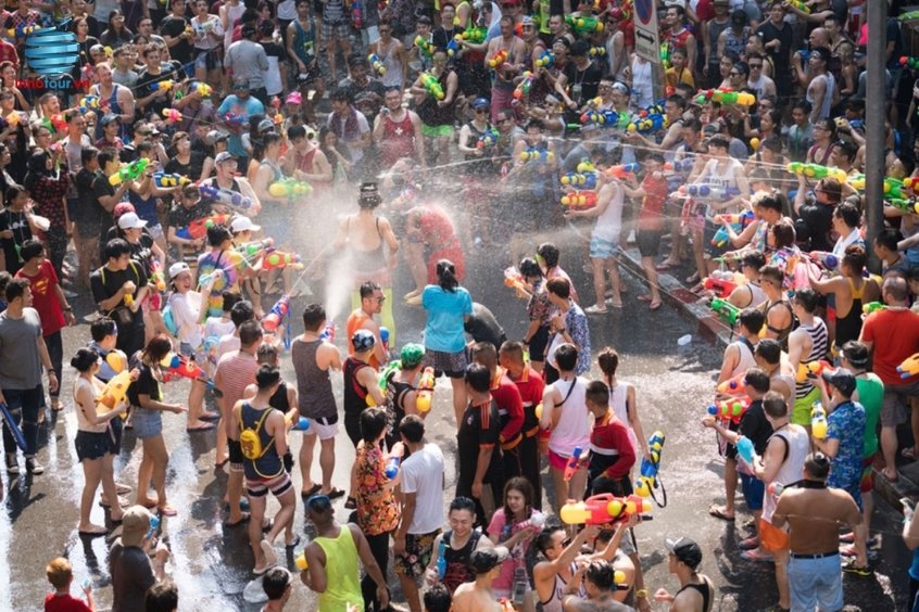 Lễ hội té nước Songkran Thái Lan sôi động và náo nhiệt