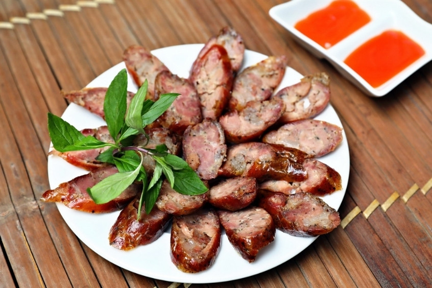 Lạp sườn hun khói hương vị đặc trưng không thể bỏ qua khi đến Cao Bằng