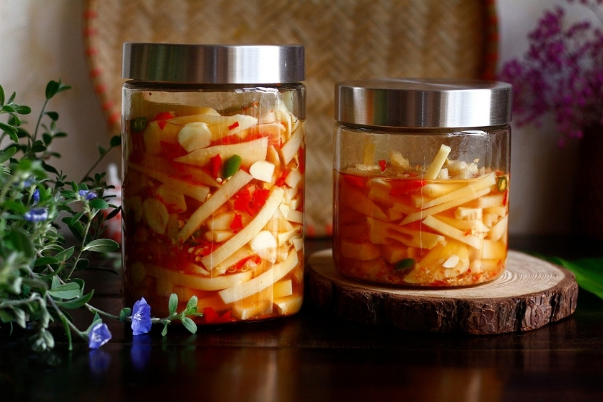 Măng chua Cao Bằng vị chua dịu, giữ trọn hương núi rừng đặc trưng