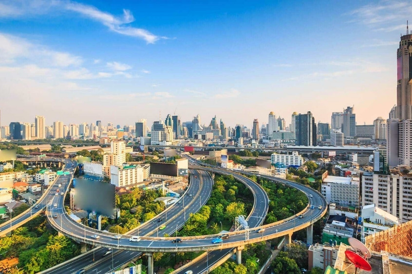 Toàn cảnh Bangkok Thái Lan phát triển và hiện đài khi nhìn từ trên cao.