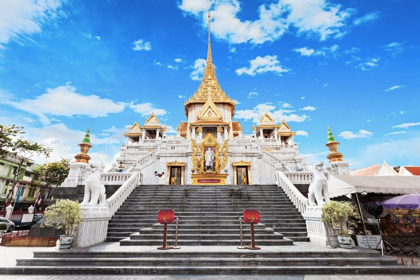 Chùa Wat Traimit với kiến trúc nguy nga tráng lệ giữa lòng Bangkok