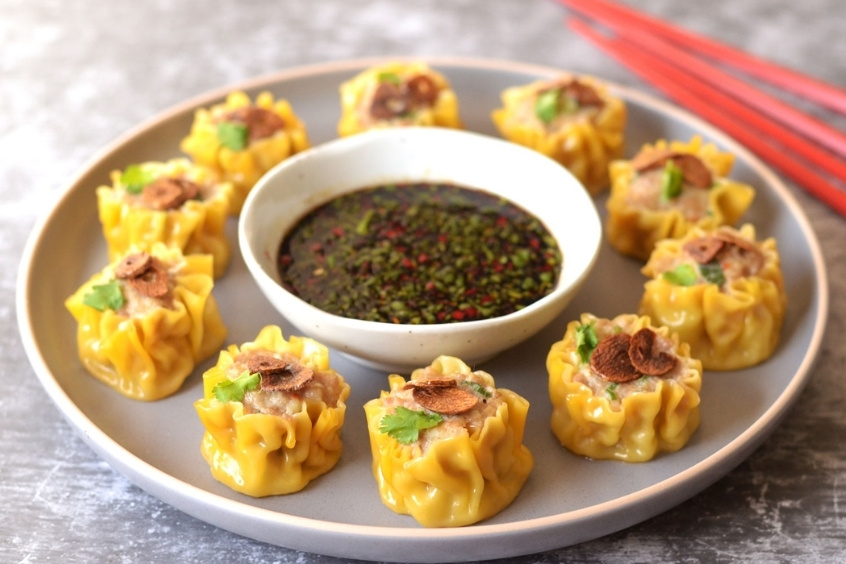 Dimsum Thái hấp Kanom Jeeb, nhân thịt và tôm tinh tế