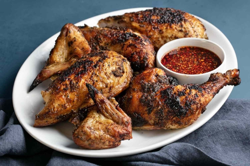 Gà nướng Gai Yang vàng ươm, thơm phức hương gia vị Thái