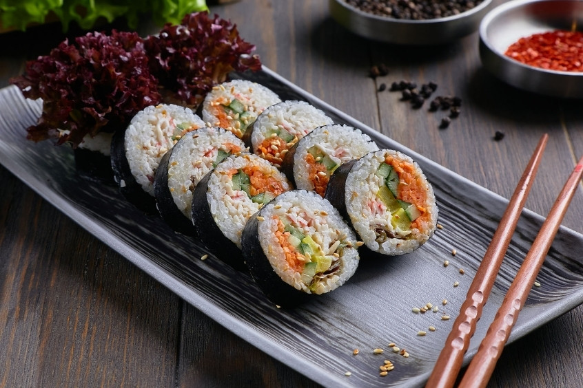 Kimbap - Cơm cuộn rong biển mang hương vị truyền thống