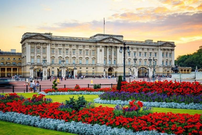 Khám phá Cung điện Buckingham – Biểu tượng quyền lực và lịch sử