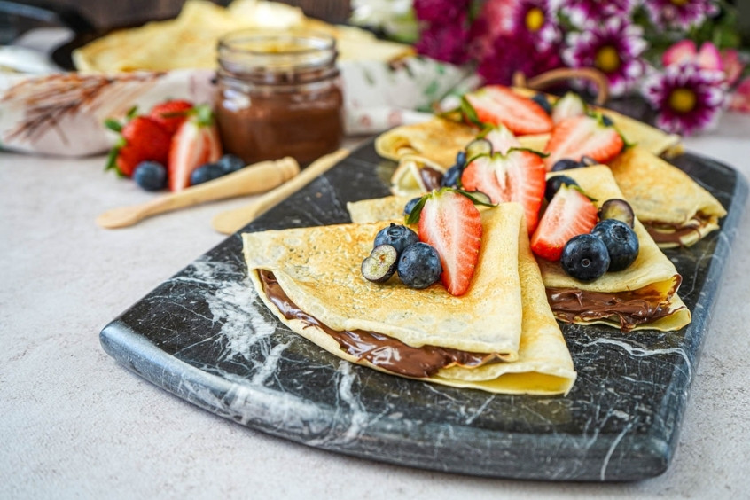 Pfannkuchen - Bánh rán nhân mứt ngọt ngào nổi tiếng ở Berlin