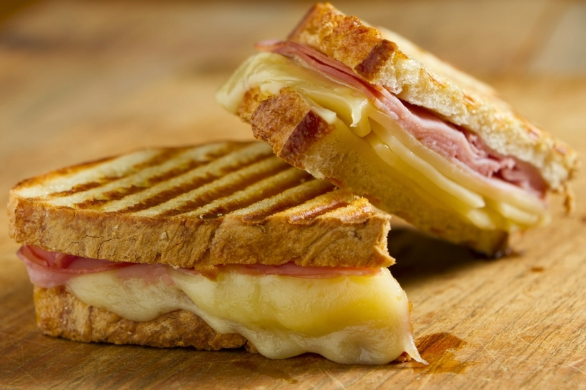 Sandwich nướng phô mai chảy béo ngậy - Món ăn đường phố London